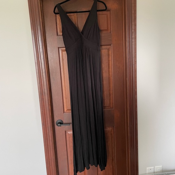 LOFT Dresses & Skirts - LOFT V-Neck Maxi Dress